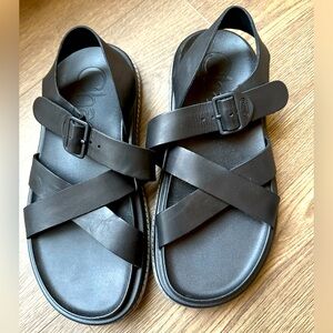 Chaco Townes Black Sandals, size 6